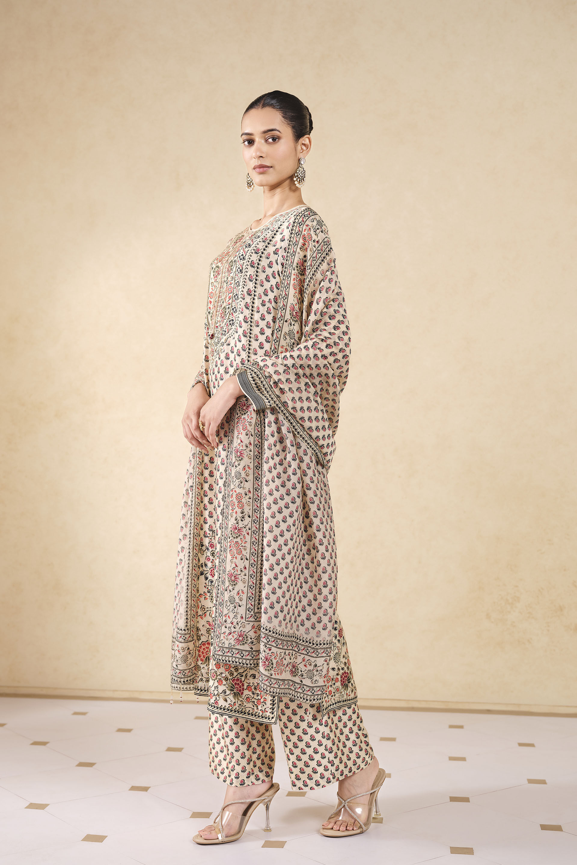 Silk suit sets online new arrivals
